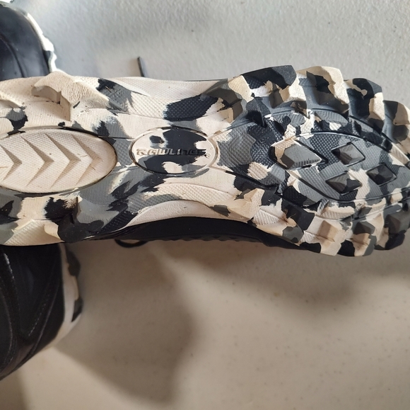 Boys Flag Football cleats - Picture 1 of 4